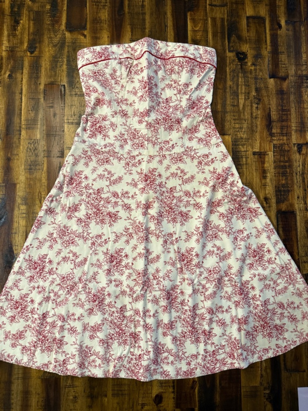 Romantic floral Women's strapless zip-up dress. Sz 3. date night wedding party